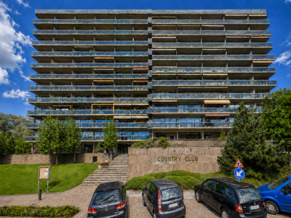 Topligging Saint-Luc – Ruim appartement met 2 terrassen, zwembad en tennisveld